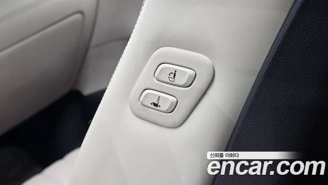 Genesis GV70 — Фото автомобиля 28