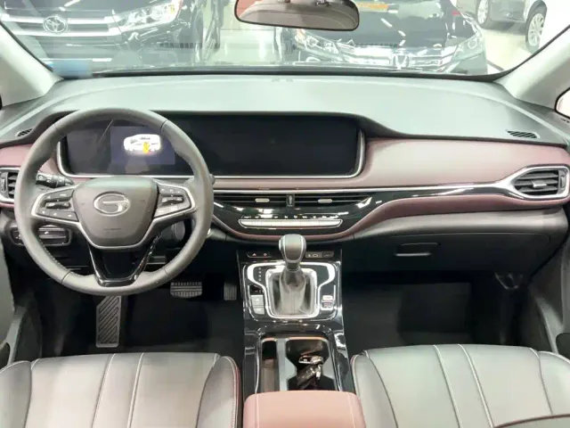 GAC Trumpchi M6 — Фото автомобиля 13