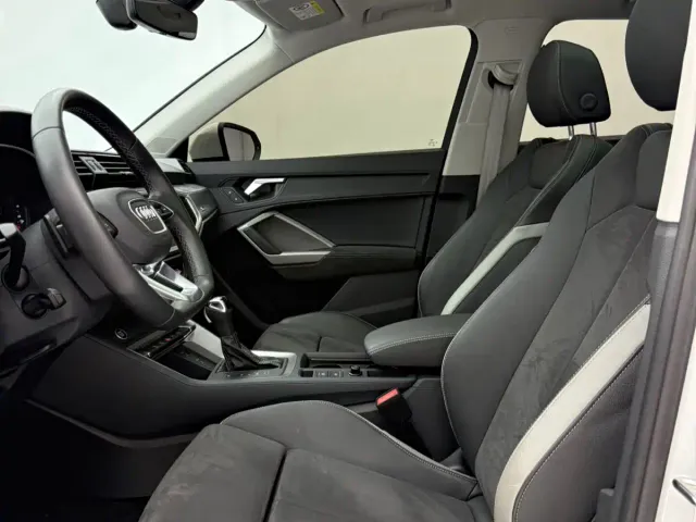 Audi Q3 — Фото автомобиля 11