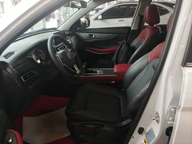Changan CS75 — Фото автомобиля 14