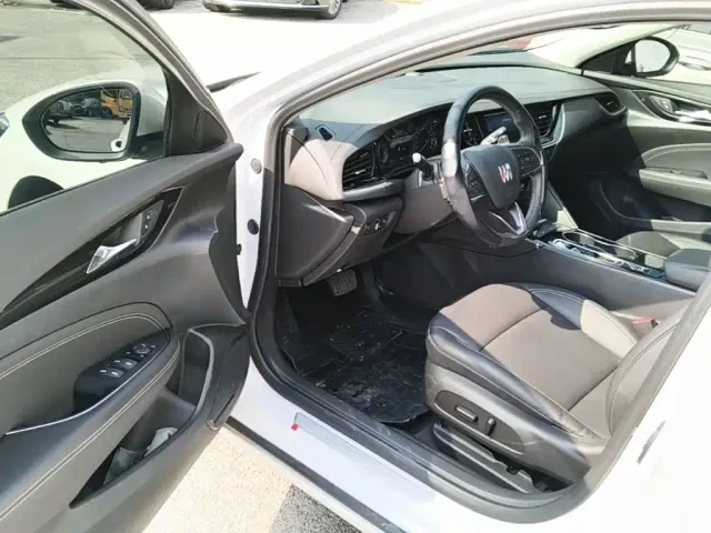 Buick Regal — Фото автомобиля 15