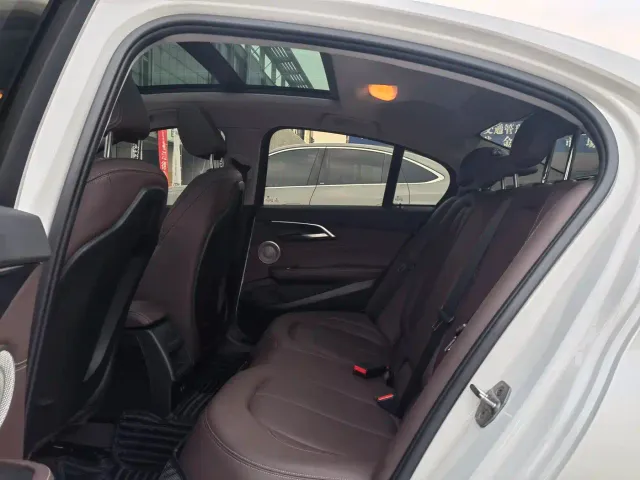 BMW 1 Series — Фото автомобиля 8