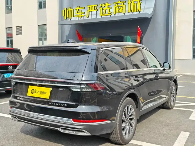 Lincoln Aviator 2024 3.0T V6 AWD Elegance Edition 6-Seater — Фото автомобиля 5