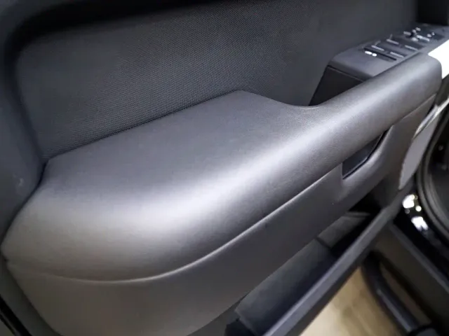 Land Rover Defender — Фото автомобиля 20