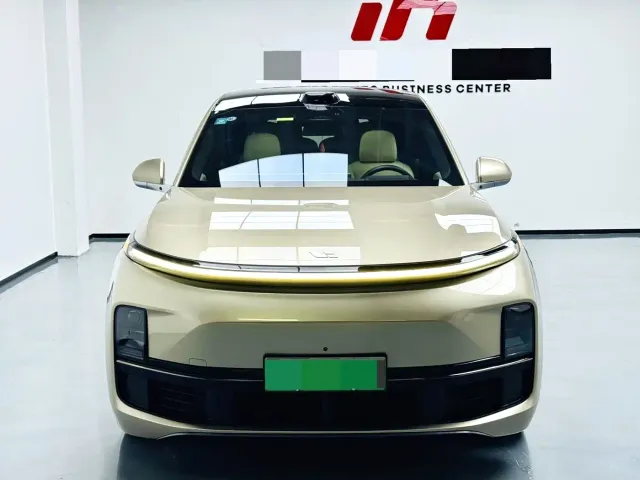 Li Auto L9 — Фото автомобиля 2