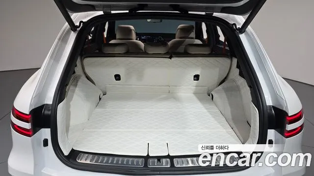 Genesis GV70 — Фото автомобиля 23