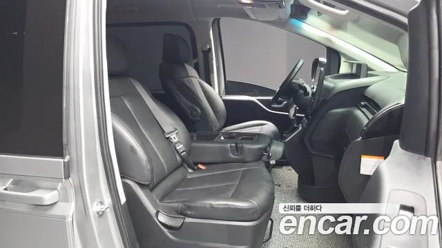 Hyundai Staria Staria — Фото автомобиля 25