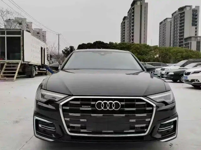 Фотография автомобиля — Audi A6L