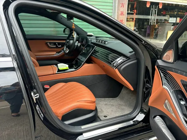 Mercedes-Benz S-Class — Фото автомобиля 4