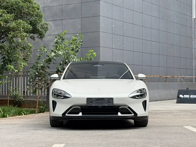 Xiaomi SU7 — Фото автомобиля 2