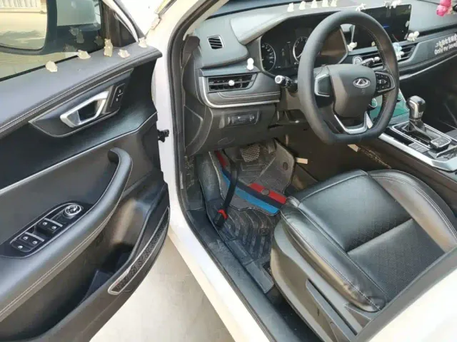 Chery Tiggo 8 — Фото автомобиля 15