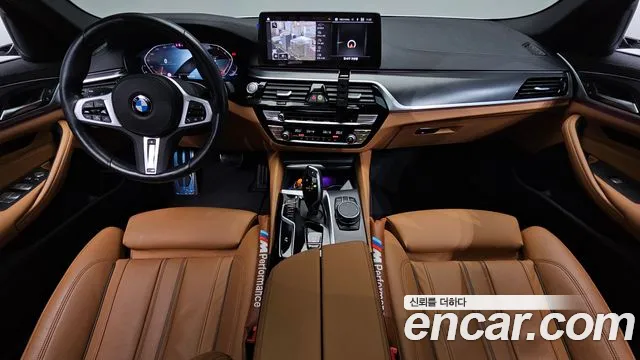 BMW 5 Series G30 — Фото автомобиля 6