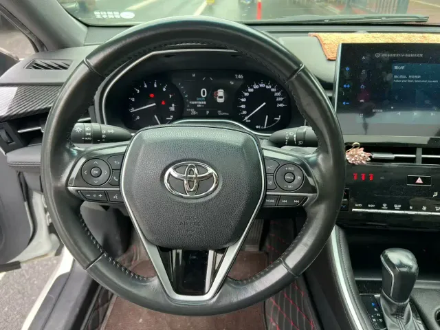 Toyota Avalon — Фото автомобиля 9