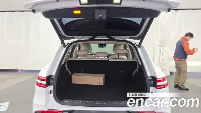 Genesis GV70 — Фото автомобиля 26