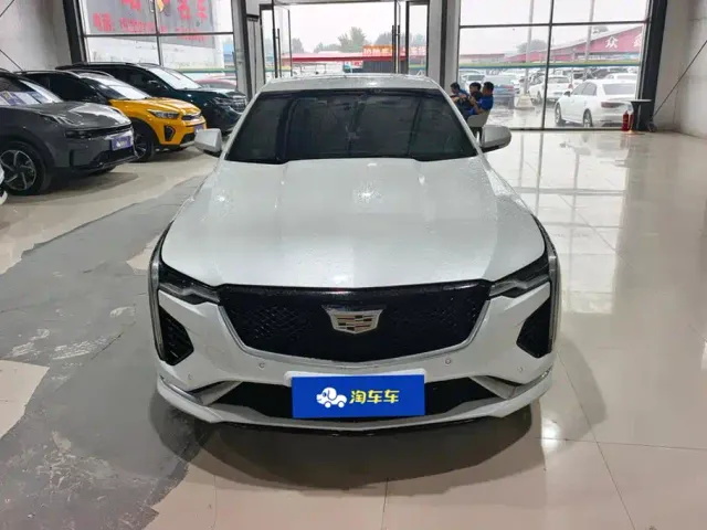 Cadillac CT4 — Фото автомобиля 2
