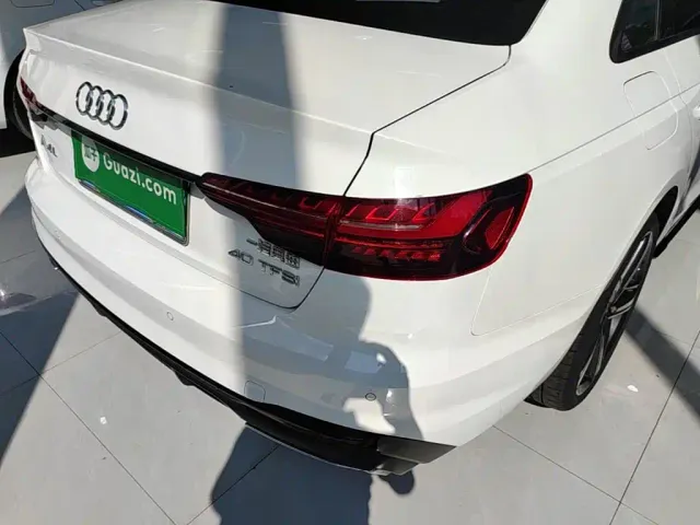 Audi A4L — Фото автомобиля 7