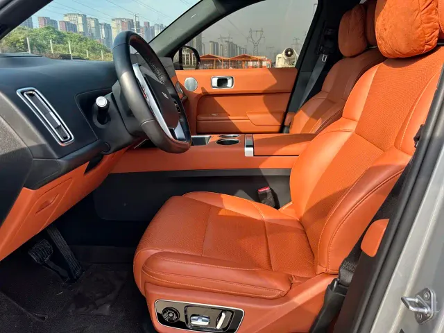 Li Auto L7 — Фото автомобиля 5