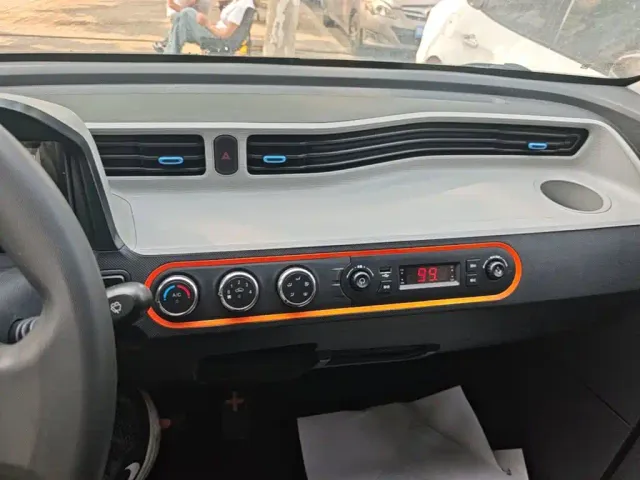 Wuling Hongguang Mini EV — Фото автомобиля 12
