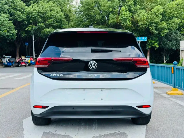 Volkswagen ID.3 — Фото автомобиля 5
