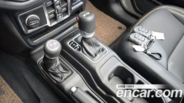 Jeep Wrangler JL — Фото автомобиля 12