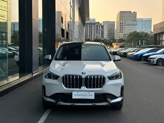BMW X1 — Фото автомобиля 2