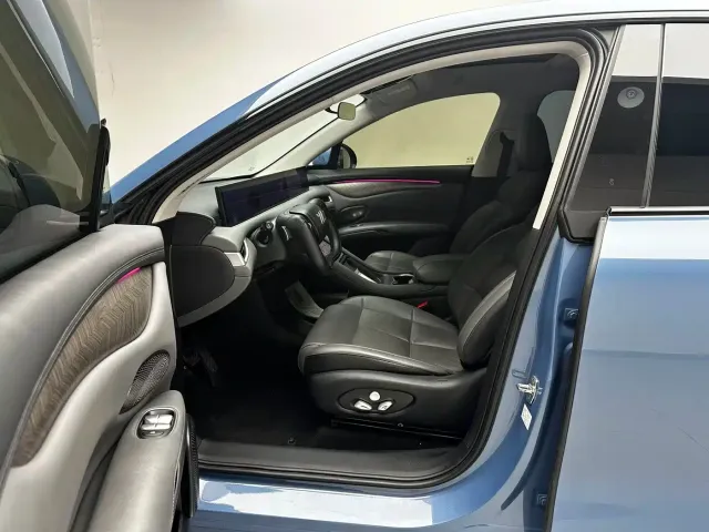 IM Motors LS6 — Фото автомобиля 9