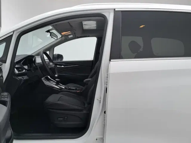 Maxus Dajia 5 — Фото автомобиля 10