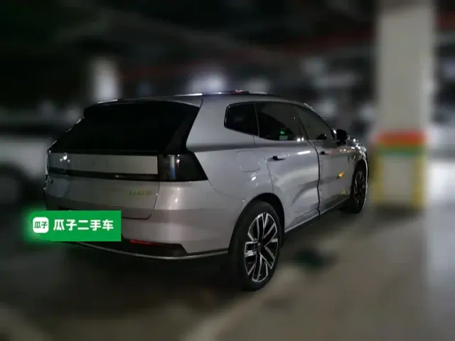 Volvo XC70 Plug-in Hybrid — Фото автомобиля 6