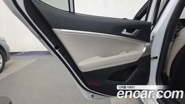 Genesis G70 New — Фото автомобиля 14