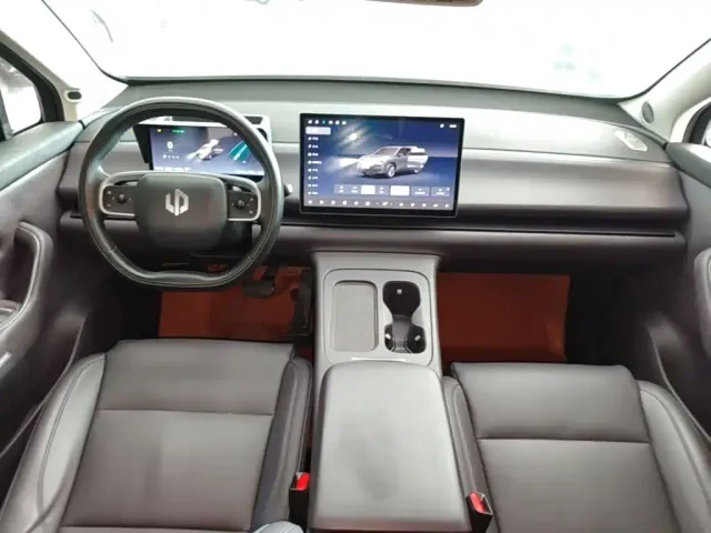 Leapmotor C10 — Фото автомобиля 9