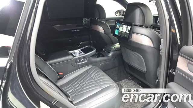 Genesis G90 — Фото автомобиля 12