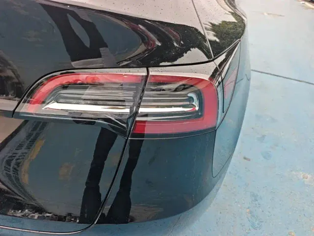 Tesla Model Y — Фото автомобиля 7