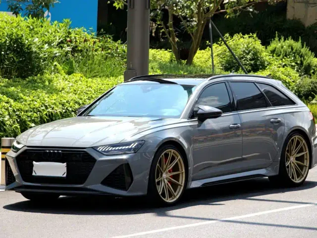 Фотография автомобиля — Audi RS 6