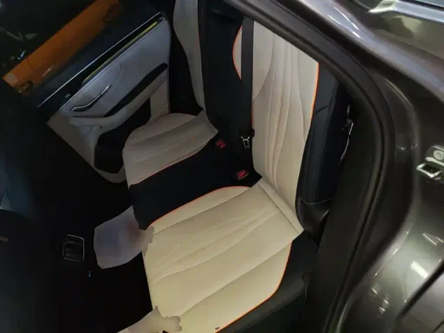 BYD Song PLUS — Фото автомобиля 16