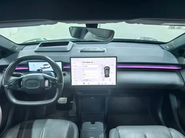 Lynk & Co Z20 — Фото автомобиля 6