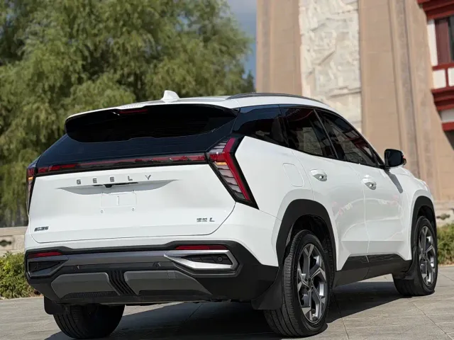 Geely Boyue L — Фото автомобиля 8