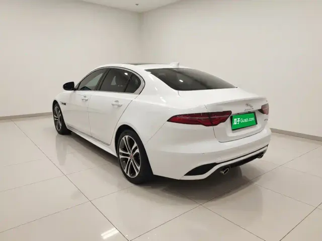 Jaguar XEL — Фото автомобиля 4