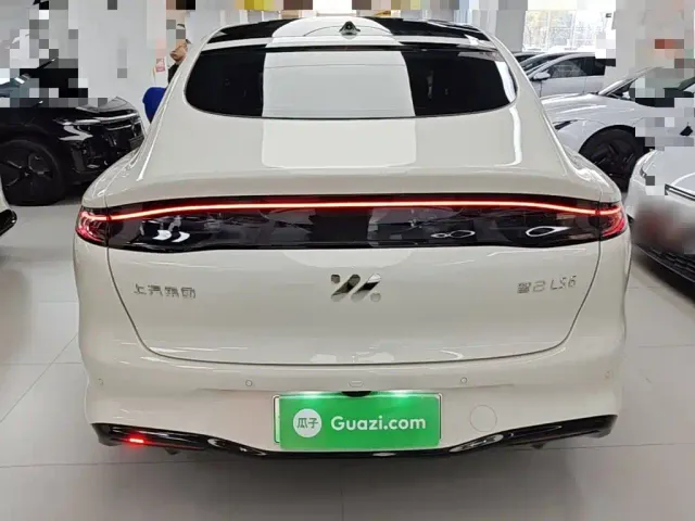 IM Motors LS6 — Фото автомобиля 5