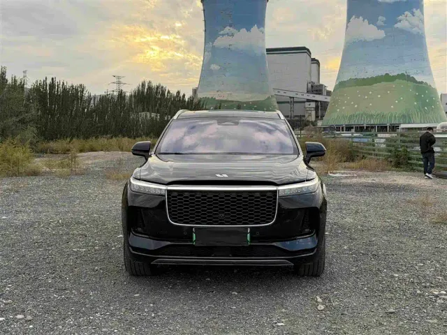 Li Auto ONE — Фото автомобиля 2