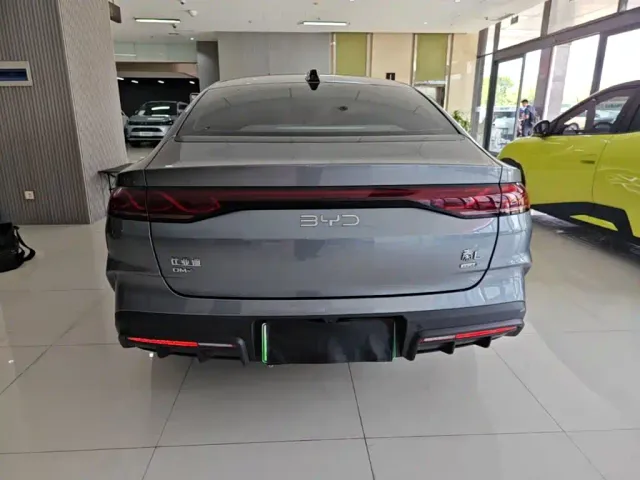 BYD Qin L — Фото автомобиля 5