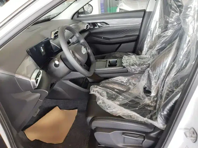 Dongfeng SKY EV01 — Фото автомобиля 14