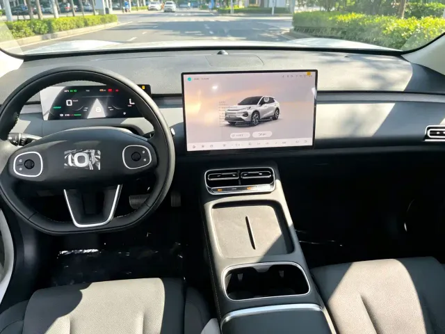 Changan Qiyuan Q05 — Фото автомобиля 5