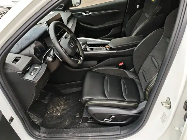 Geely Xingrui — Фото автомобиля 10