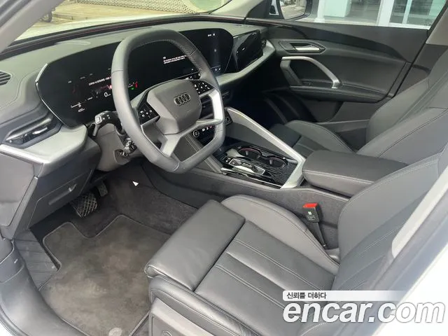 Audi Q5 40 TFSI quattro Sportback Advanced — Фото автомобиля 10