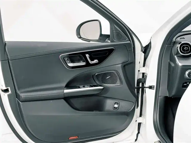 Mercedes-Benz C-Class — Фото автомобиля 13