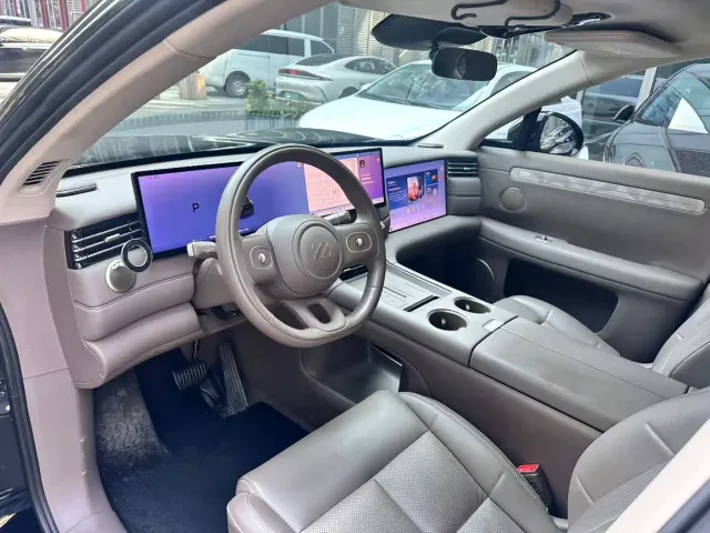 IM Motors LS6 — Фото автомобиля 4