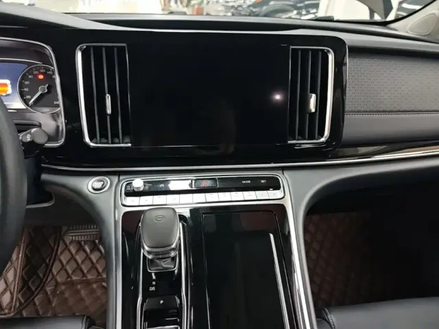 GAC Trumpchi M8 — Фото автомобиля 12