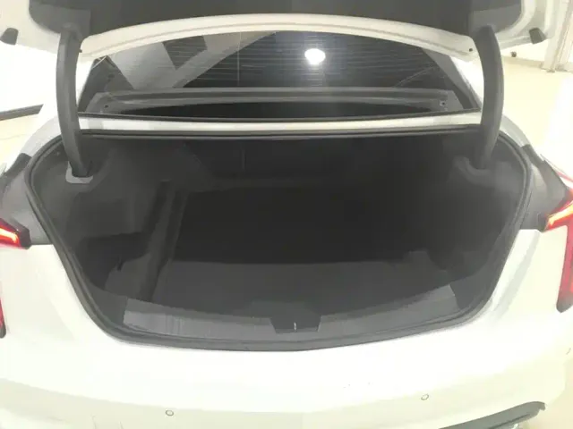 Cadillac CT5 — Фото автомобиля 4