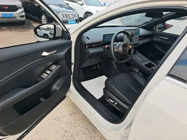 Baojun Yunhai — Фото автомобиля 15