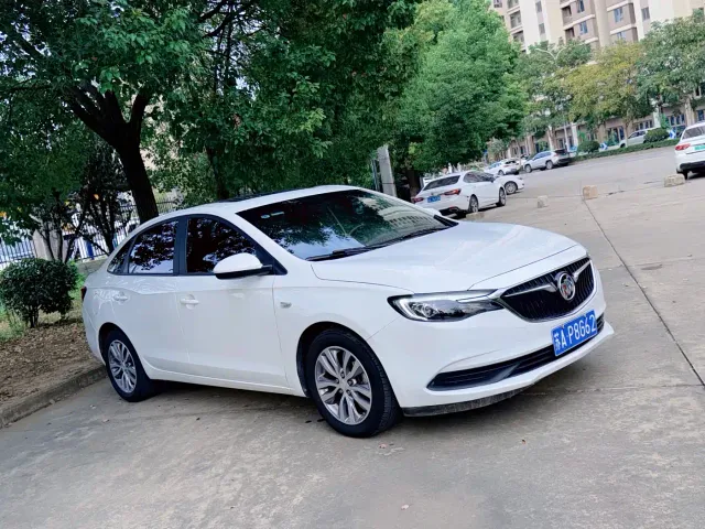 Buick Excelle — Фото автомобиля 3